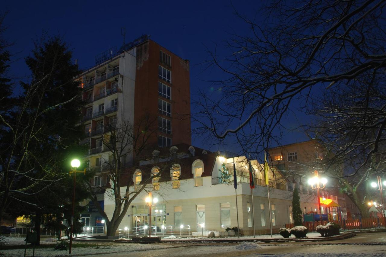 Hotel Ogosta Montana Bagian luar foto